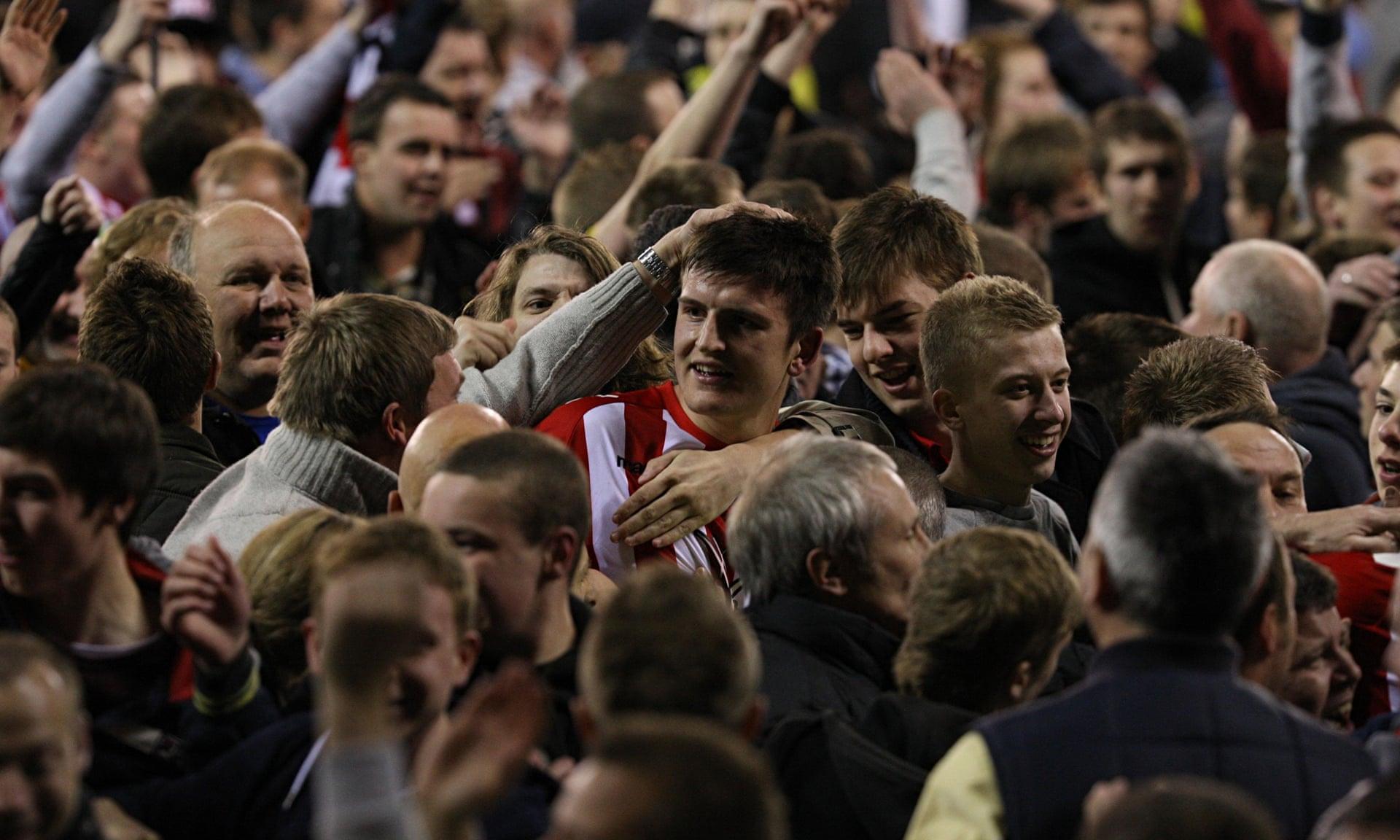 通过出色的 通过出色的