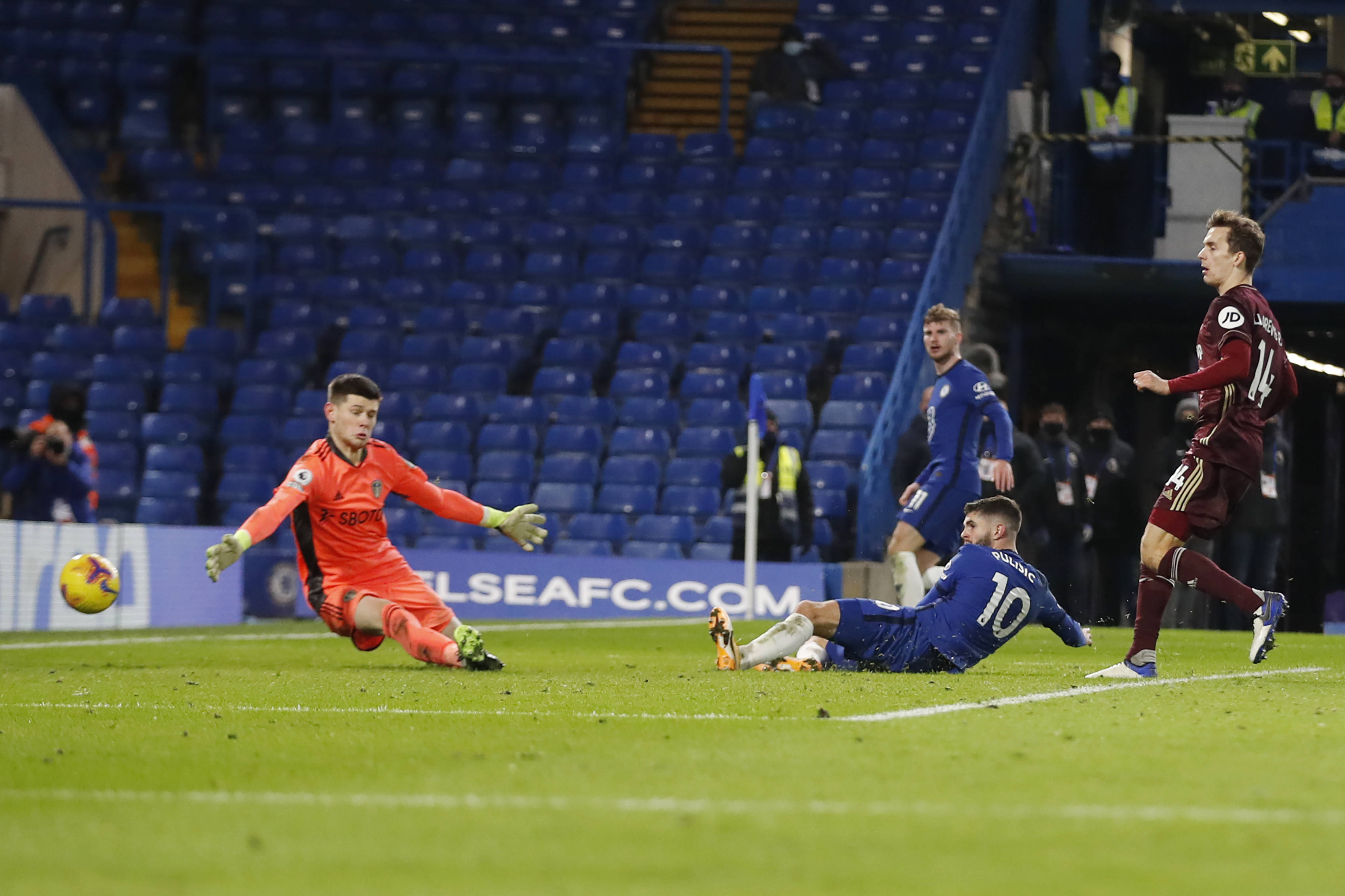 罗的搭档中 罗的搭档中